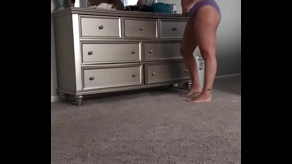 Amateur Wife Gets Dressed After Shower