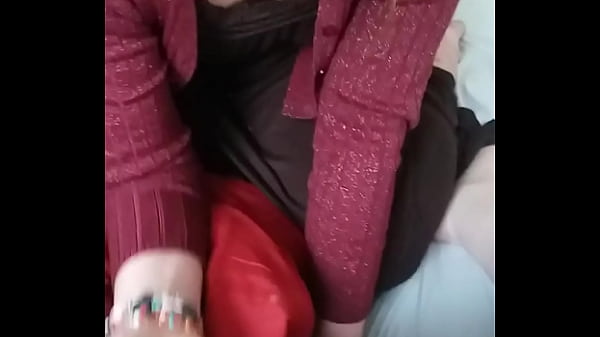 Emily Van Dee Let’s her best friend finger her and eat her