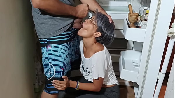 My step father leaves me taking care of his wife and I end up fucking her many times – Porn in Spanish.