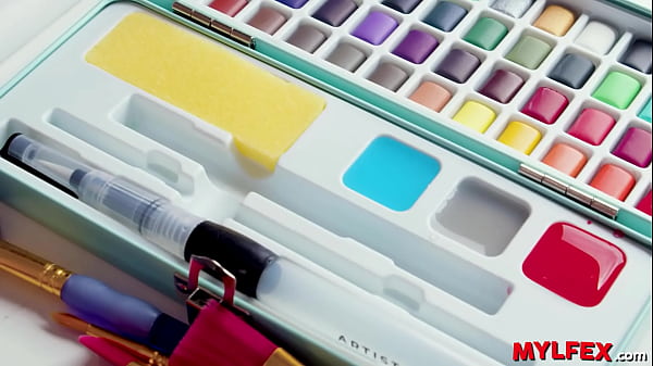 Mylfex – Mommy Knows How to Cheer her Artist Babe