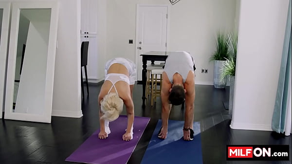 Busty blonde MILF trainer seduces student with he rtits and fuck him good – Charli Phoenix, Lucas Frost