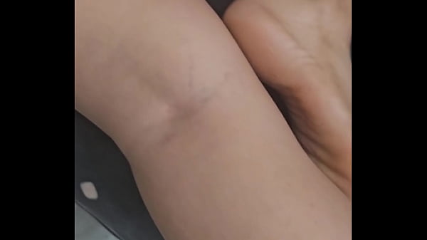 Enter the big-ass Latina’s room, part one