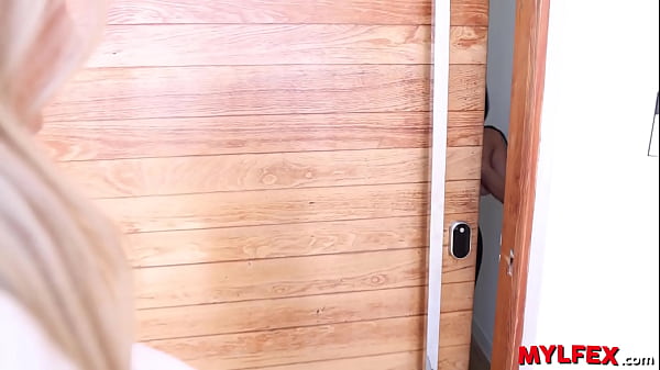 Mylfex – Mommy and Best Friend Together with Lucky Boy