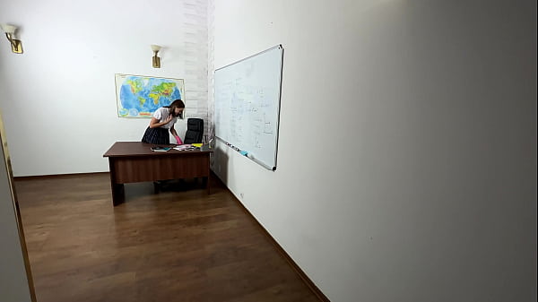 SEDUCED THE TEACHER WITH MINE BEAUTIFUL BODY