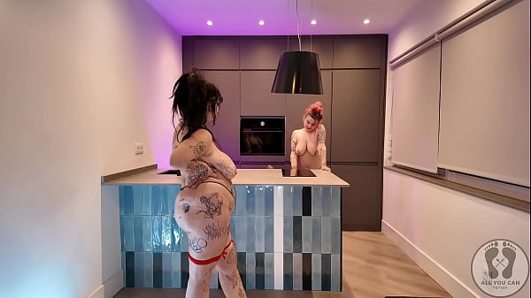 4K WOMAN SHINNY FULL BODY G STRING OILED FROTTAGE BBGGG