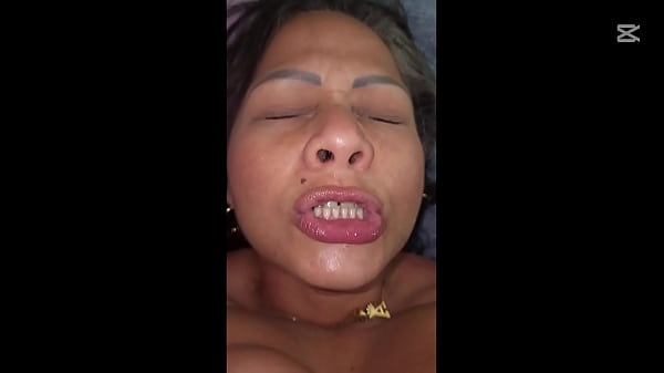 ENCUENTRO SOLA A LA MAMA DE MI AMIGO JEJE