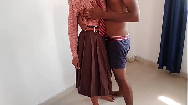 Indian village desi school girl come to Oyo Hotel and fuck in boyfriend