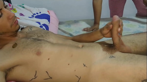 Sexo Oral? Mete tu dedo y lengua en mi culo y acabo enseguida