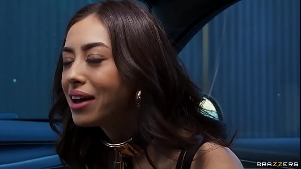 Can’t Control Chloe Chloe Surreal / Brazzers/ Enter XVPROMO on official site for discount