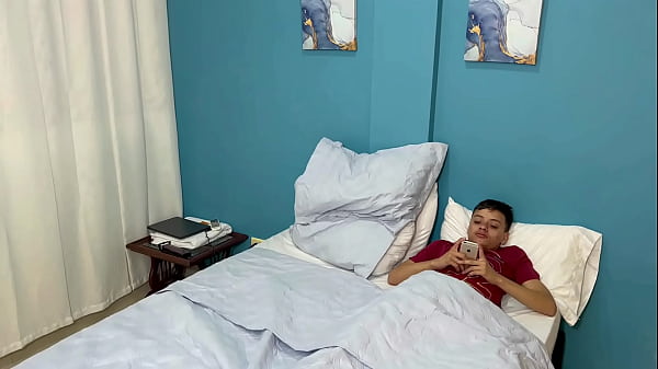 Me encuentro a mujer extraviada y le brindo mi atencion y ayuda con la condicion de que ella me deje correr en su rico culo.