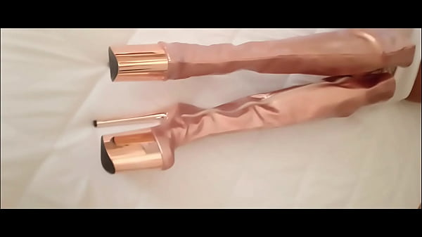 Preview – I suck cocks for money. Milf blowjob with big cumshot in mouth