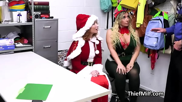 Holidays threesome with lusty milf thieves